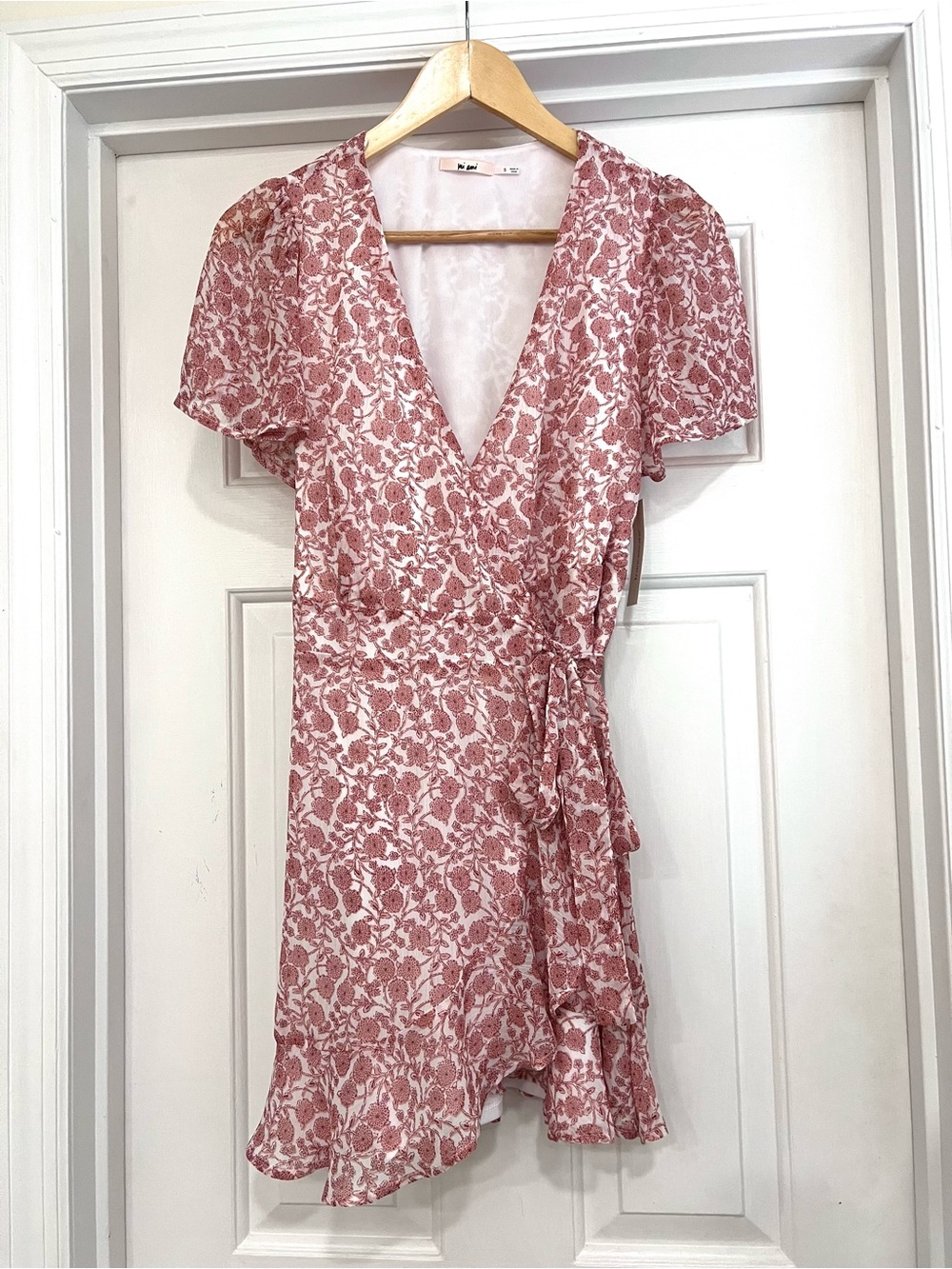 Francesca’s Floral Wrap Mini Dress Ivory Red S NWT